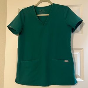 FIGS Casma scrub top hunter green size XS